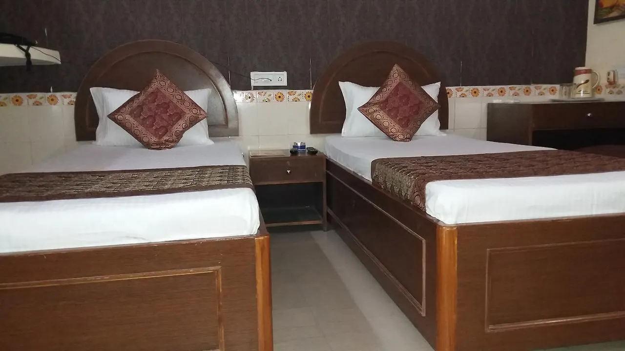 Prince Palace Varanasi 0*,